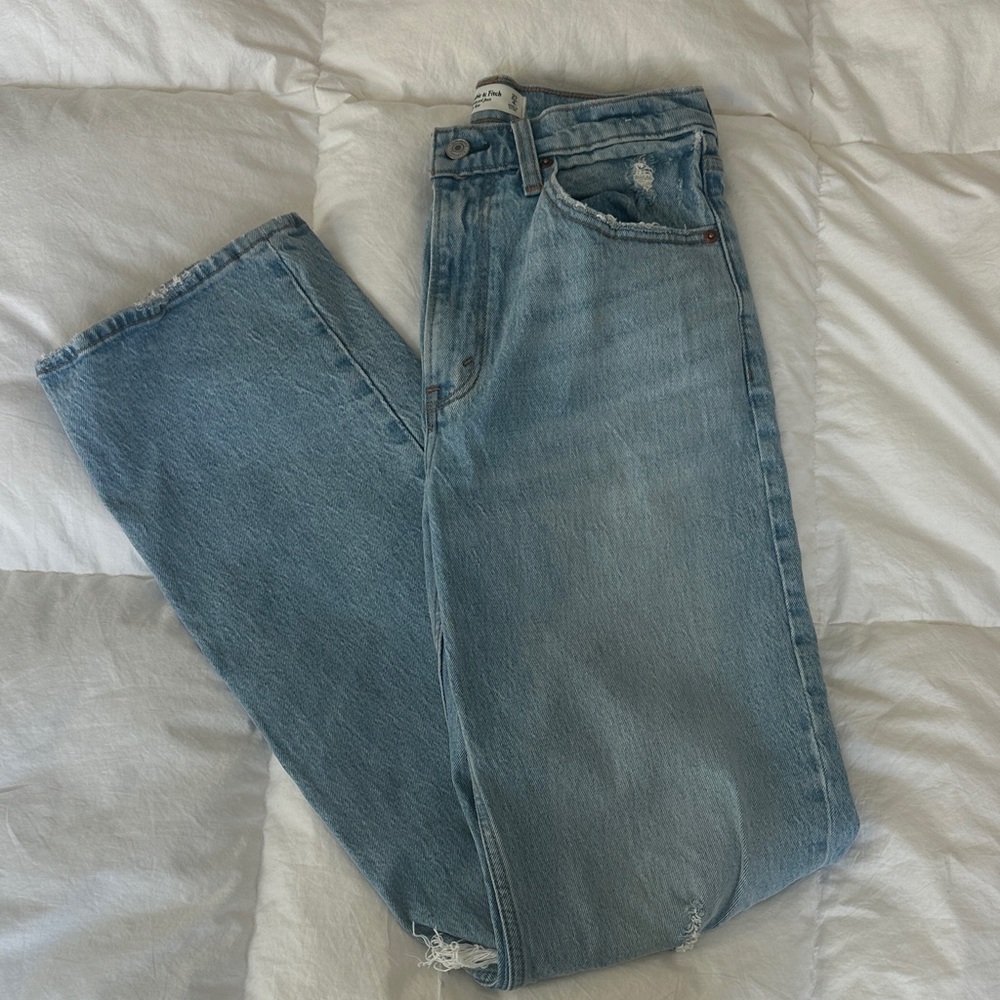 Abercrombie & Fitch Women’s Light Blue Straight Jeans